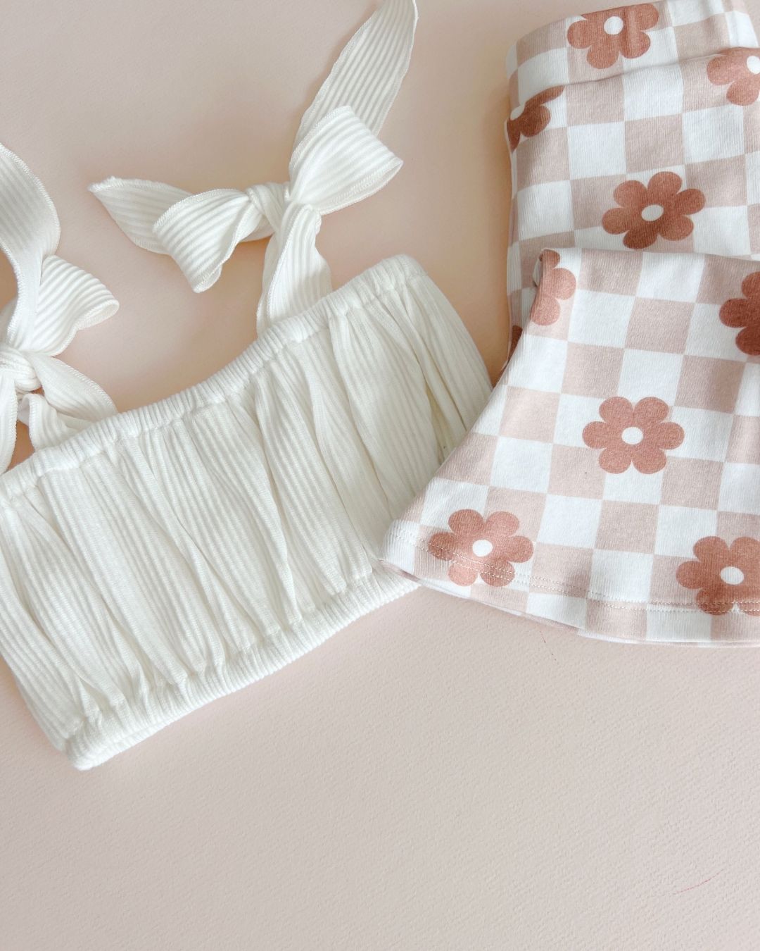 Flare Set | Latte Daisy - HoneyBug 