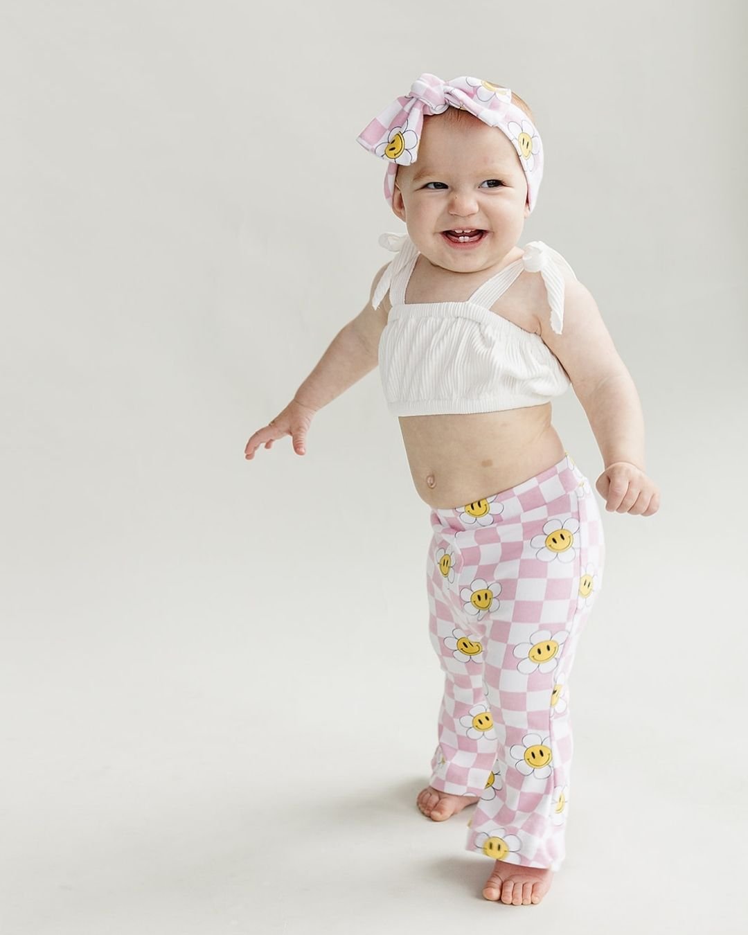 Smiley Daisy Headband - HoneyBug 